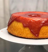 Bolo de Fubá com Goiabada