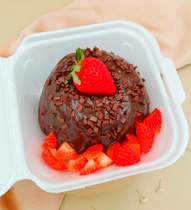 Mini Bolo Caseiro Brigadeiro Gourmet c/ Morango